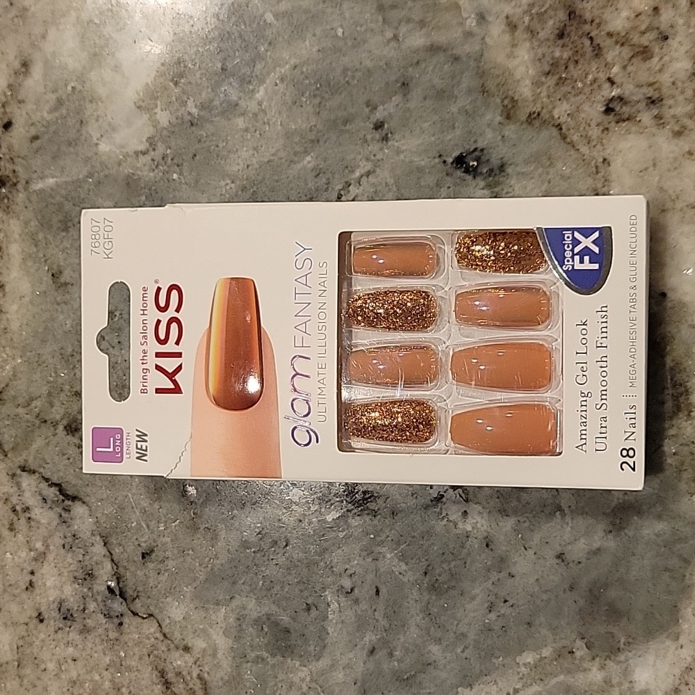 Kiss Large nails